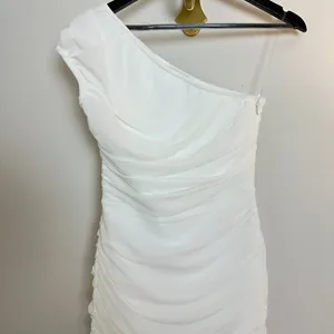 ELLIATT Vienna Ruched One-shoulder Gown in White Size X-Small thumbnail 3
