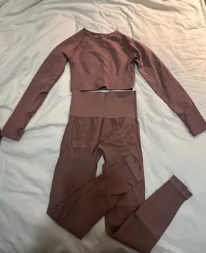 Amazon Two Piece Matching Workout Set thumbnail 1