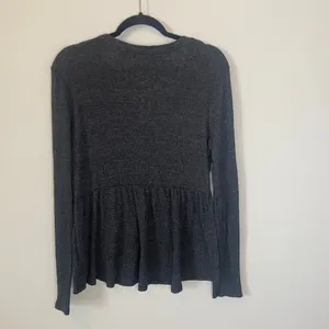 T.la Anthropologie Long Sleeve Black Peplum Shirt Sz Medium thumbnail 3