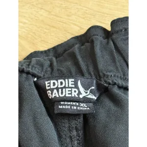 Eddie Bauer Womens Lightweight Relaxed Fit Everyday Paperbag Waist Short size XL thumbnail 3