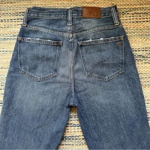 The Momjean in Downey Wash Size 25 Mom Jean Rigid Denim High Rise thumbnail 6