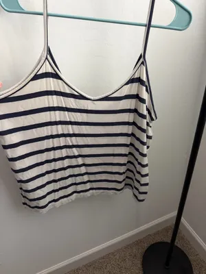 Old Navy Tank Top thumbnail 3