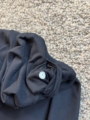 Lululemon Ribbed Contoured High Rise Crop *17" size 8 thumbnail 4