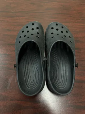 Crocs in Black Size Womens 7- Mens 5 thumbnail 3