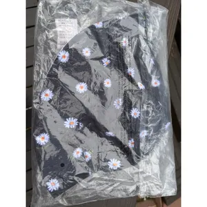 NEW alice + olivia Floral Black White Reversible Bucket Hat thumbnail 3