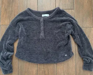 Hollister Cropped Fuzzy Henley Long Sleeve Minimalist Top Gray Size XS thumbnail 1
