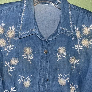 Vintage Floral Embroidered Denim Shirt with faux pearl details 80s 90s thumbnail 3