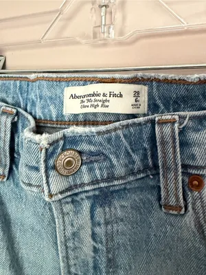 Abercrombie & Fitch 90's Straight Ultra High Rise 28/6 thumbnail 3