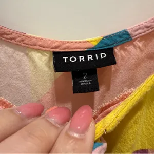 Torrid Challis Tiered Tie-Front Cami in Multi Geo 2X thumbnail 6