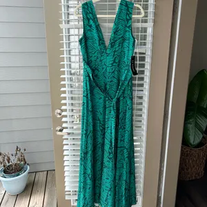 Nwt Green Formal Maxi Dress thumbnail 4