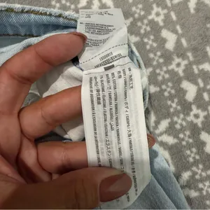 Abercrombie & Fitch The 90's Straight Ultra High Rise 28/6 Short‎ Minimalist thumbnail 4