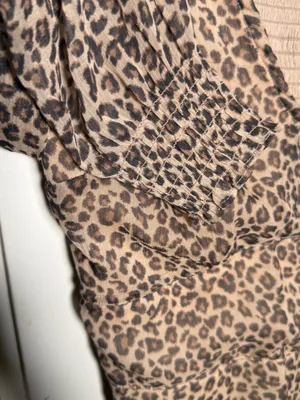 Abercrombie & Fitch Leopard Print V-Neck Long Sleeve Midi Dress - Brown XS thumbnail 4
