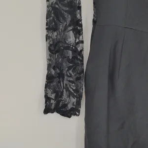 Yumi Kim Romper Women’s Small Black Silk Floral Lace Long Sleeve Open Back thumbnail 9