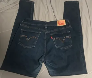 Levi’s Super Skinny Jeans thumbnail 2