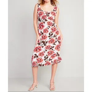 NWT Old Navy Maxi Dress Womens XS Floral Crepe‎ Empire Waist Boho Cottage Party thumbnail 3