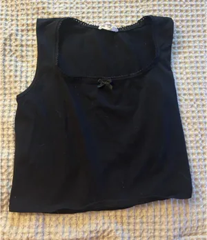 Live in the Moment Black Cropped Tank thumbnail 1