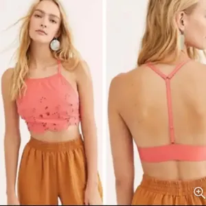 Free People Size Medium Coral Kiss‎ Kiss Racerback Crop Tank NEW thumbnail 2