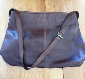 Ellington Portland Oregon Leather Tote Shoulder Bag with Magnetic Closure thumbnail 1