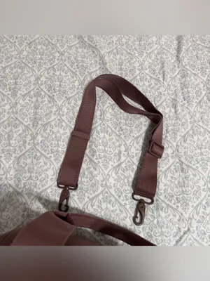 Dagne Dover Landon Neoprene Carryall Bag Dune Mauve thumbnail 12