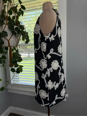 NWT THML 3D Ribbon Embroidery/Applique Size Small Black & Cream thumbnail 2