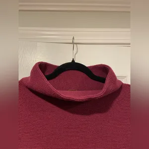 Free People Size S Burgundy Ribbed Mock Neck Sweater Large Oversized Cozy Knit thumbnail 5