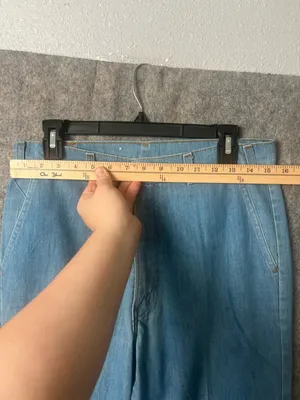 Levis Woman‎ Size 32 Light Blue Vintage Western Denim high hire Jeans thumbnail 3
