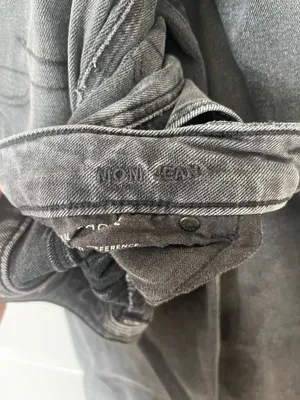 American Eagle Mom Jeans thumbnail 6
