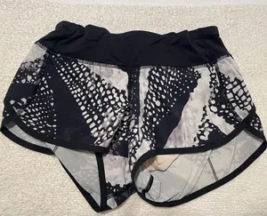 Lululemon speed up shorts 2.5” thumbnail 1