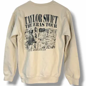 Gildan Taylor Swift Eras Tour LA Crewneck Sweatshirt Beige Long Sleeve Small thumbnail 4