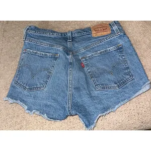 Levi's jean shorts thumbnail 3