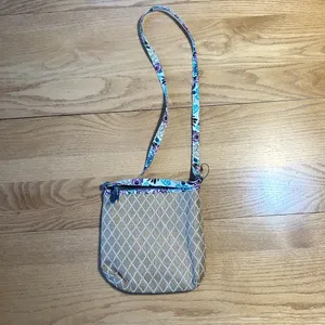 Vera‎ Bradley Penelope Garden Beach Crossbody Tan Bag Purse thumbnail 3