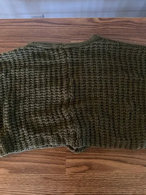 Olive green cropped forever 21 cardigan thumbnail 3
