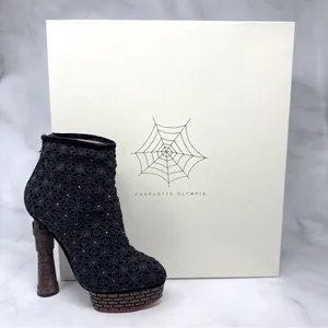 Charlotte Olympia Damsel in Distress Castle Tower Heel Crochet Platform Boots 38 thumbnail 3