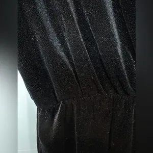 H&M Divided Black‎ Velvet Long Sleeve Romper | Size 6 thumbnail 4
