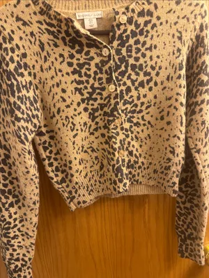 Sincerly Jules Leopard-Print Cropped Cardigan in Tan and Black thumbnail 3