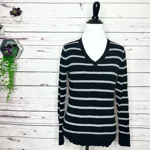 Merona Black & Gray Striped V Neck Pullover Sweater Top Size Small thumbnail 9