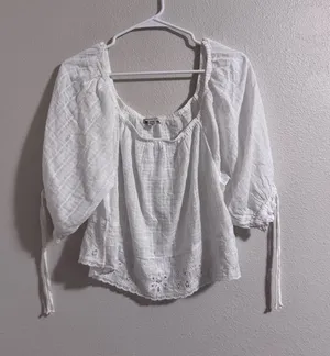 NWT American Eagle Outfitters White Eyelet Peasant Blouse thumbnail 1
