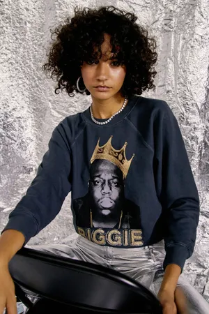 DAYDREAMER Biggie/Notorious B.I.G. Gold Crown Raglan Crew Sweatshirt in Vintage Black thumbnail 3