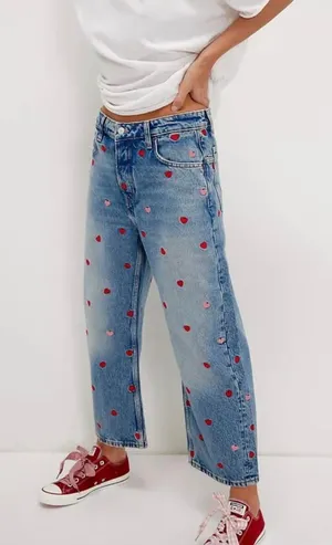 NWT Free People Heart Deep Trance Embroidered Dropped Boyfriend Jeans. Size 26 thumbnail 1