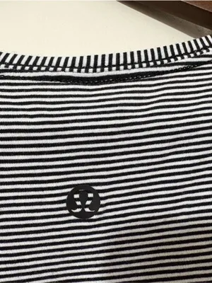 Lululemon Love Crew T-Shirt Black White Stripe Pima Cotton Size 4 thumbnail 7