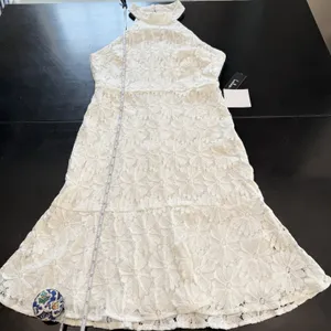 NWT Lulus Song of the Night‎ White Lace Trumpet Hem Halter Dress Size LARGE thumbnail 8