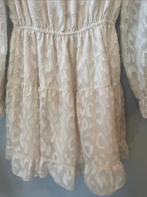Lace long sleeve beige dress like new small thumbnail 3