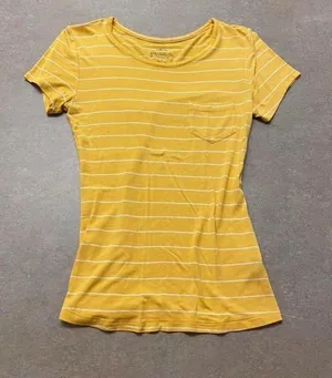 Rue 21 T-shirt thumbnail 1