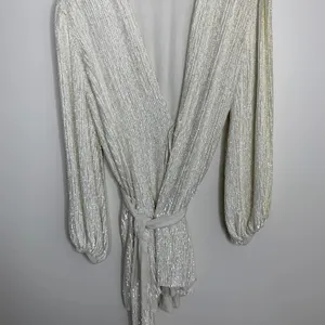 Retrofête Gabrielle Robe Sequins Wrap Mini Dress in Moonglow White Womens XS thumbnail 6
