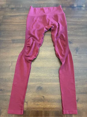 Alphalete Leggings Women’s Medium Red Burgundy Full Length Athletic Mild Pilling thumbnail 1