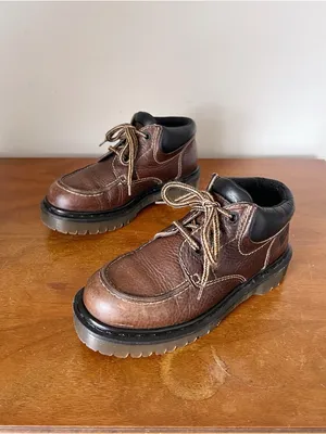 Dr Martens • vintage 8458 lace up boots ankle brown leather chunky lug sole MIE thumbnail 2