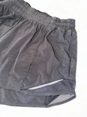 Black Lululemon Hotty Hot 2.5" Shorts thumbnail 4