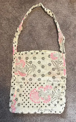 FREE PEOPLE small tote bag ✨ thumbnail 1
