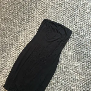 Misguided Black Strapless Stretchy Midi Dress Size 6 thumbnail 2