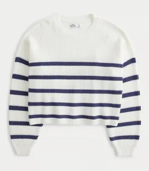 Hollister Easy Crew Sweater  thumbnail 1
